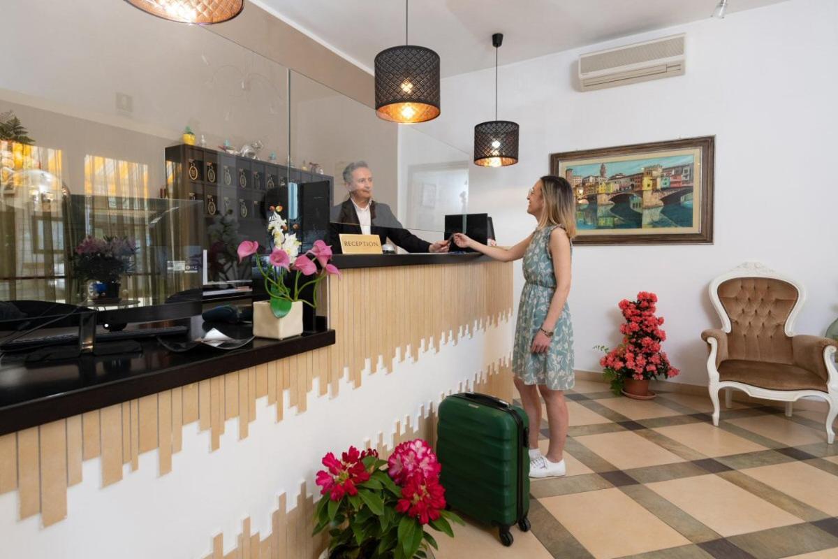מרטינסיקורו Hotel Bruna מראה חיצוני תמונה