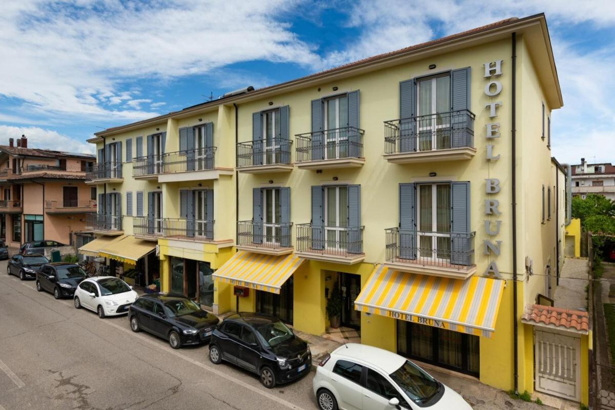 מרטינסיקורו Hotel Bruna מראה חיצוני תמונה