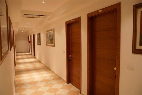 מרטינסיקורו Hotel Bruna מראה חיצוני תמונה