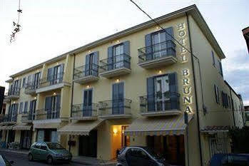מרטינסיקורו Hotel Bruna מראה חיצוני תמונה